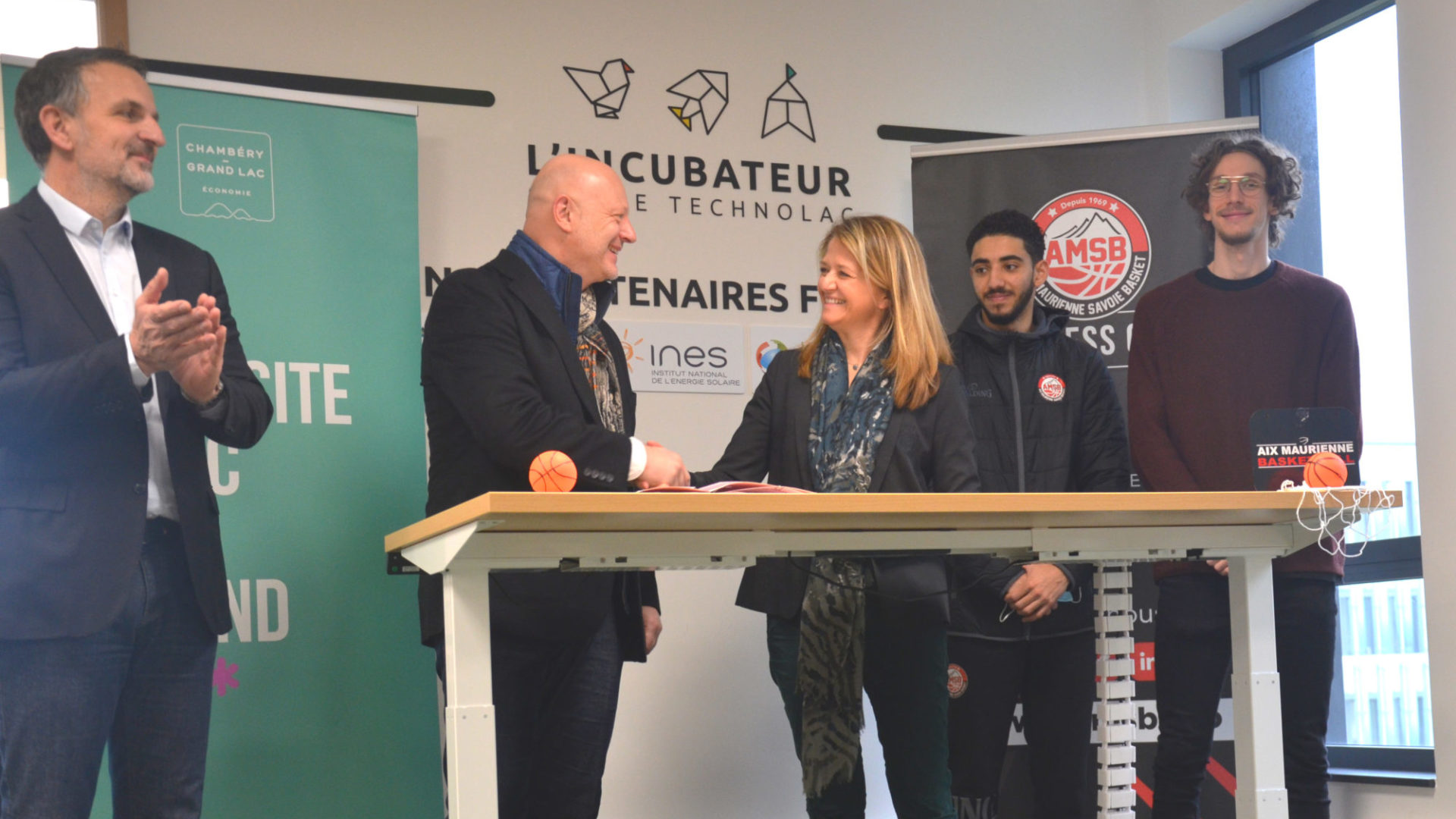 Chambéry–Grand Lac économie et Aix Maurienne Savoie Basket collaborent pour favoriser l’entrepreneuriat et l’innovation  dans le milieu sportif