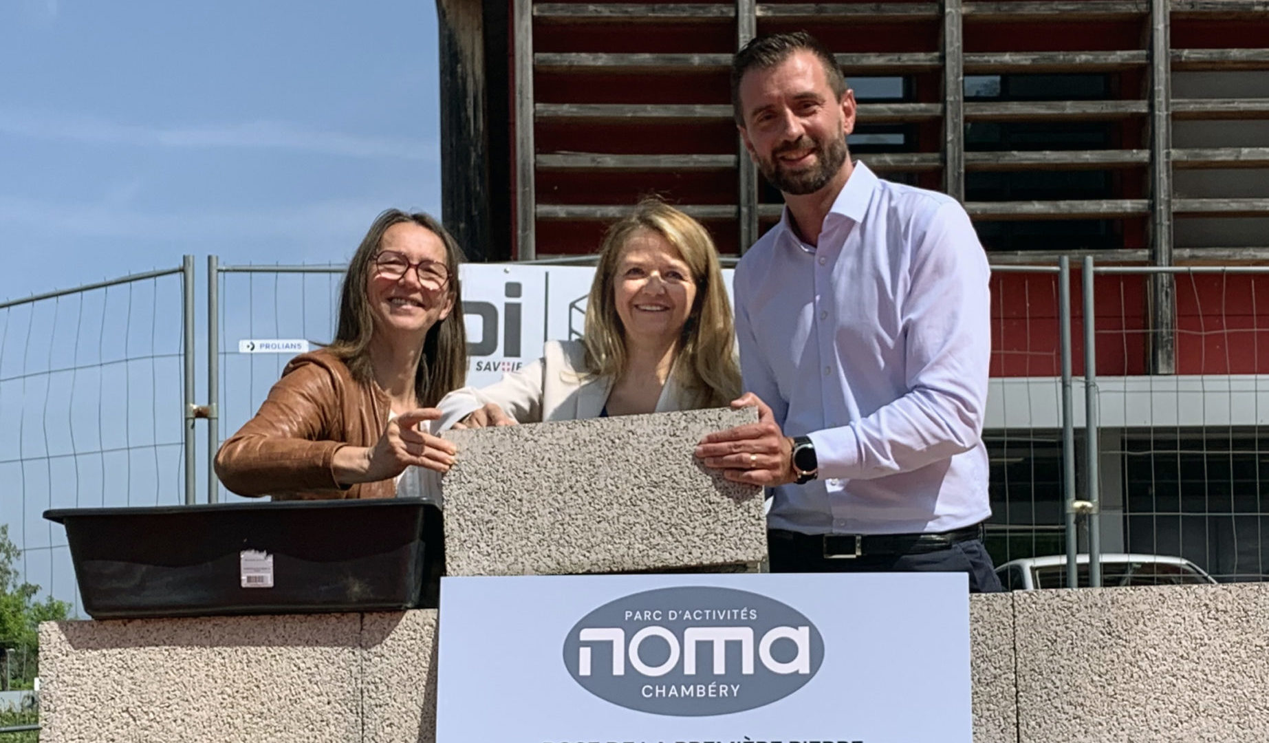 Pose de la première pierre du programme mixte Noma sur le parc d’activités de Côte-Rousse à Chambéry